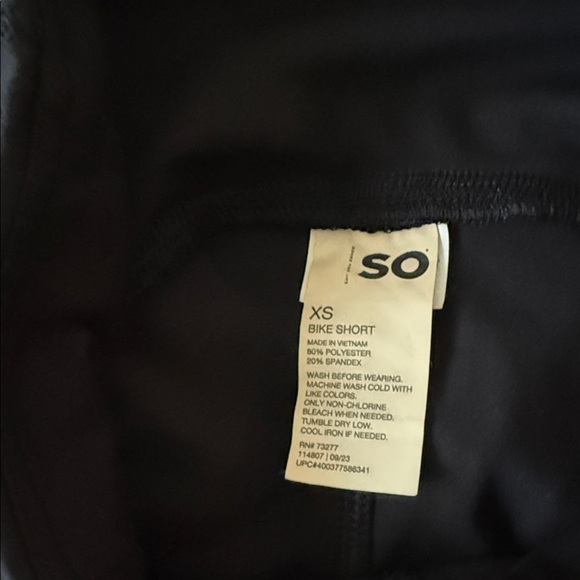 SO Women's Classic Black pocket Bike Shorts - Picture 3 of 3